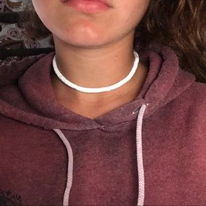 Shell choker necklace